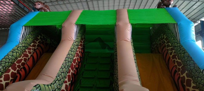 Надувная горка "Сафари" 10*6*5,5 м