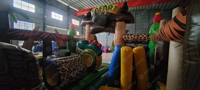 Надувная горка "Сафари" 10*6*5,5 м