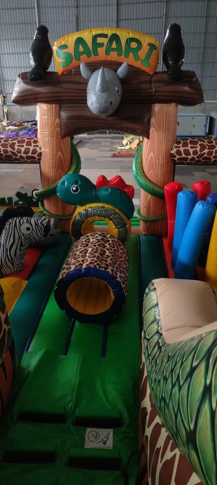 Надувная горка "Сафари" 10*6*5,5 м