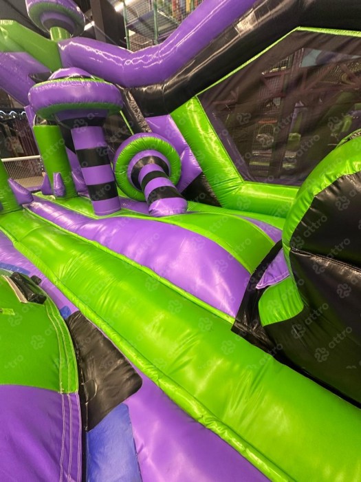 Надувная горка "Парк космоса" 18*12*5,4 м  Б/У 