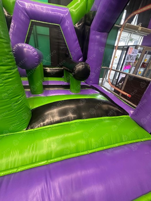 Надувная горка "Парк космоса" 18*12*5,4 м  Б/У 