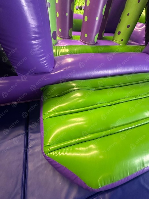 Надувная горка "Парк космоса" 18*12*5,4 м  Б/У 