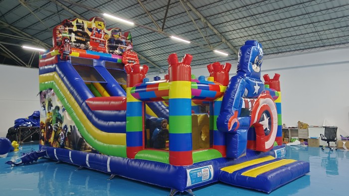 Надувной батут "Супергерои" 7*5*5,4 м