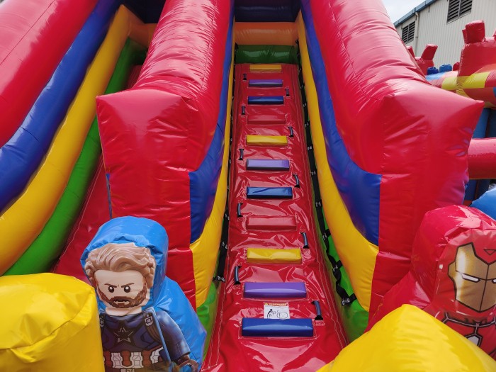 Надувной батут "Супергерои" 7*5*5,4 м