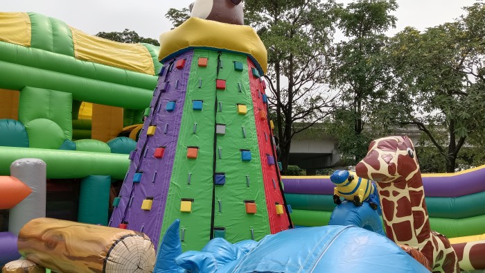 Надувная горка "Сказочный лес" 24*10*7,5м