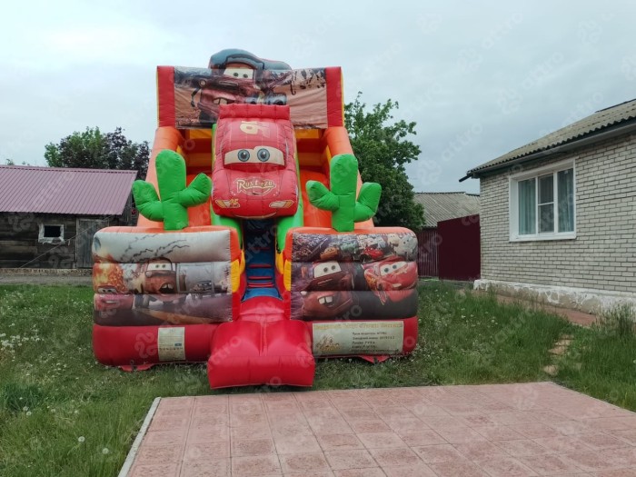 Надувная горка "Тачки Маквин" 7*4*6 м Б/У