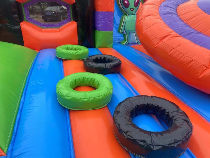 Надувная горка "Космос парк" 18*15*5,3 м