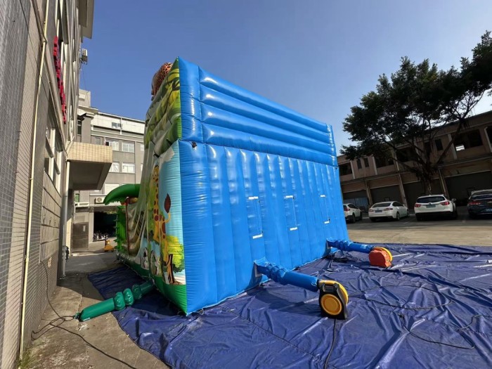 Надувная горка "Сафари" 8*7*5,8 м