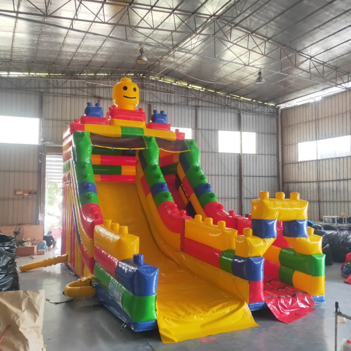 Надувная горка "Конструктор" зима/лето, 12*5*7,6 м 