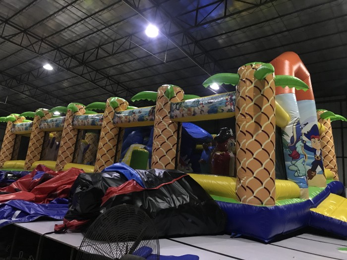 Надувной батут «Остров пиратов» 11,5*6*4 м