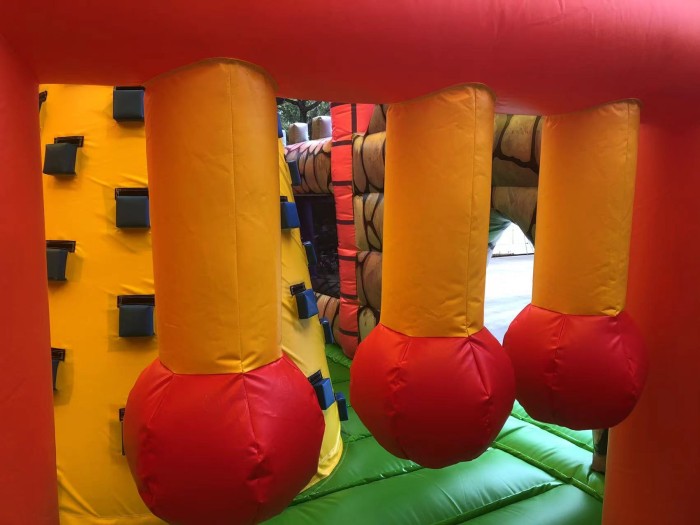 Надувная горка "Замок"  11*11*8,3 м