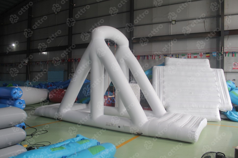Надувной аквапарк 
