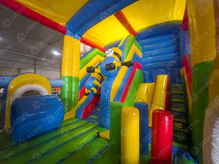 Надувной батут "Веселье Миньонов под крышей" 8*6*6 м