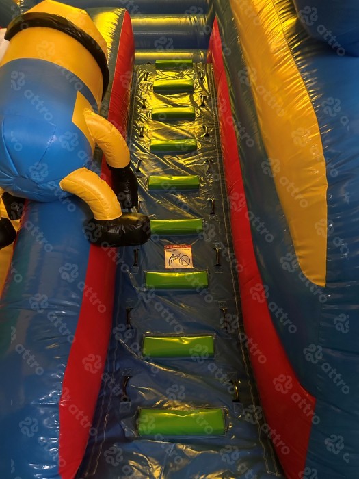 Надувной батут "Веселье Миньонов под крышей" 8*6*6 м