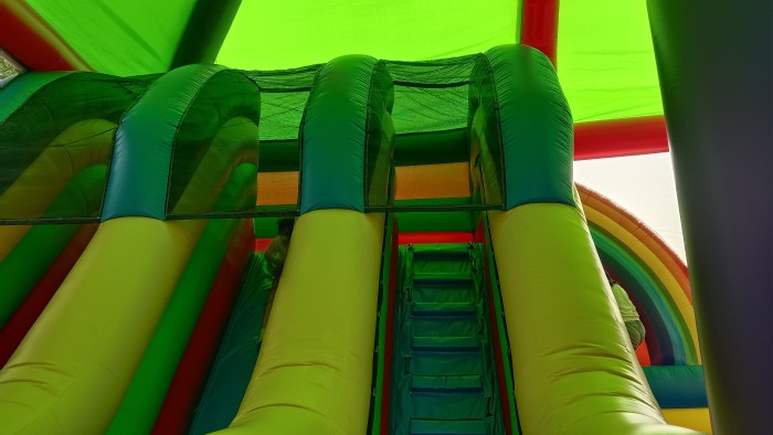 Надувная горка "Радуга" 11*11*9,1 м