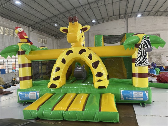 Надувная горка "Путешествие в саванну" 5*5*2,6 м