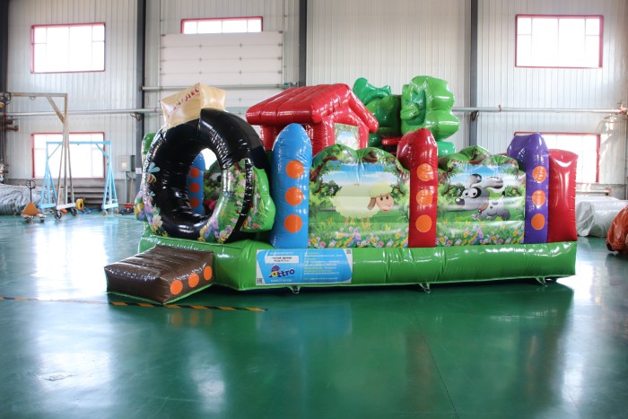 Надувной батут "Лесной дворик" 5,5*5,3*3,5 м