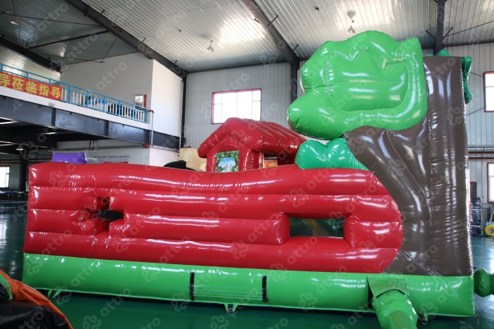 Надувной батут "Лесной дворик" 5,5*5,3*3,5 м