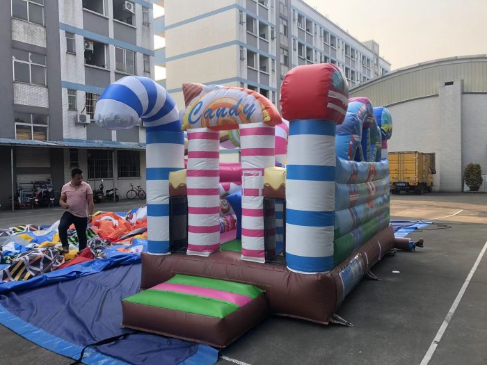 Надувной батут "Сладости" 4*2,4*2,7 м