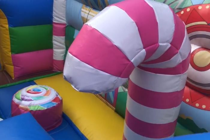 Надувной батут "Сладости" 4*2,4*2,7 м