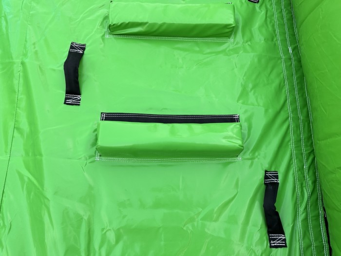 Надувной батут "Миньоны на волнах 3" 14*8*8,4 м 