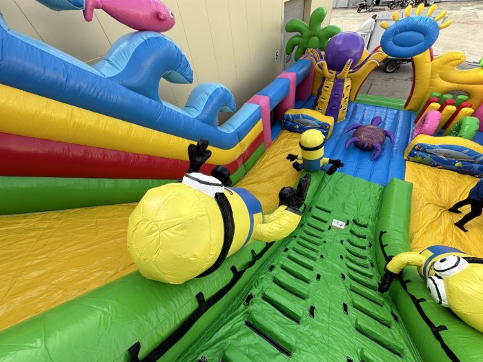 Надувной батут "Миньоны на волнах 3" 14*8*8,4 м 