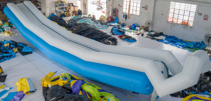 Надувная водная горка "Дуга"