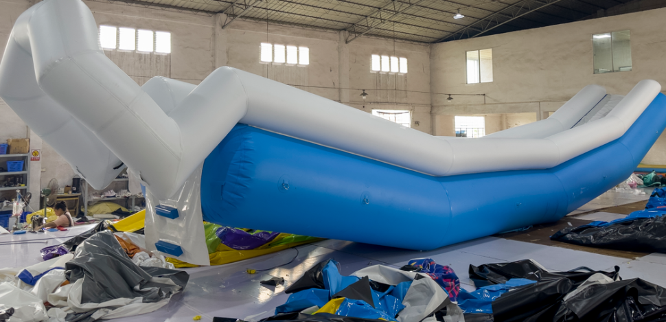 Надувная водная горка 