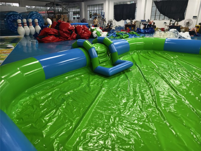 Надувной аквапарк "Амазонка" 13*7*7 м 