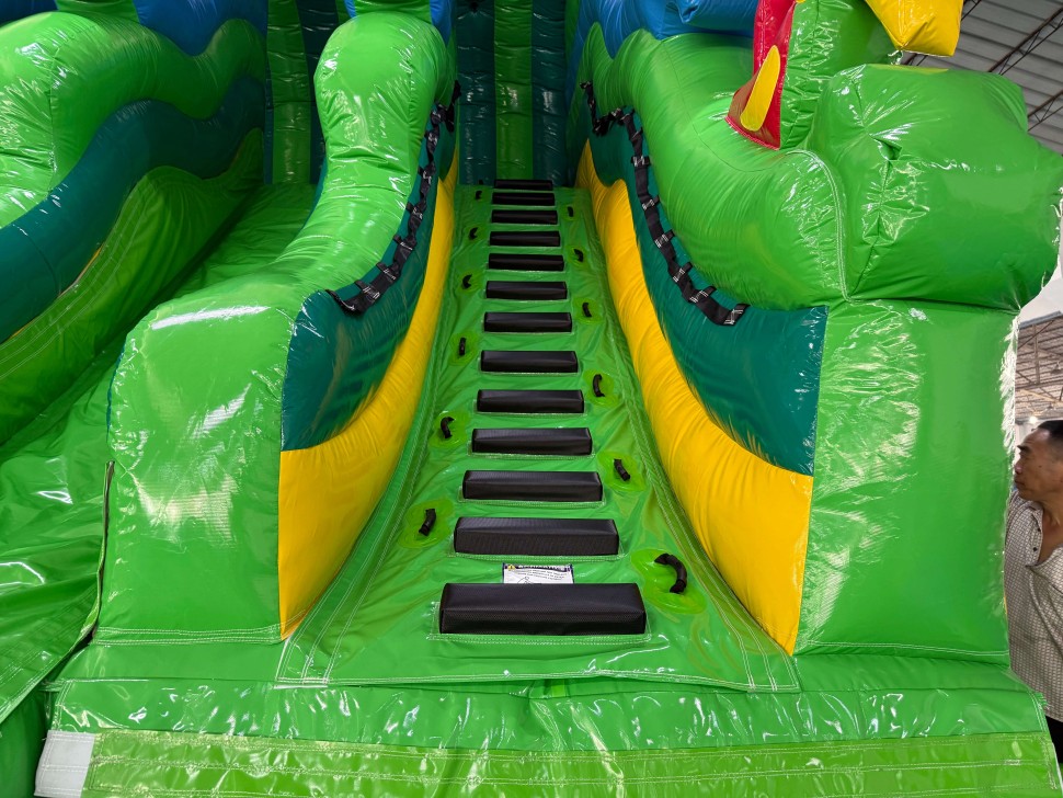 Надувной аквапарк 