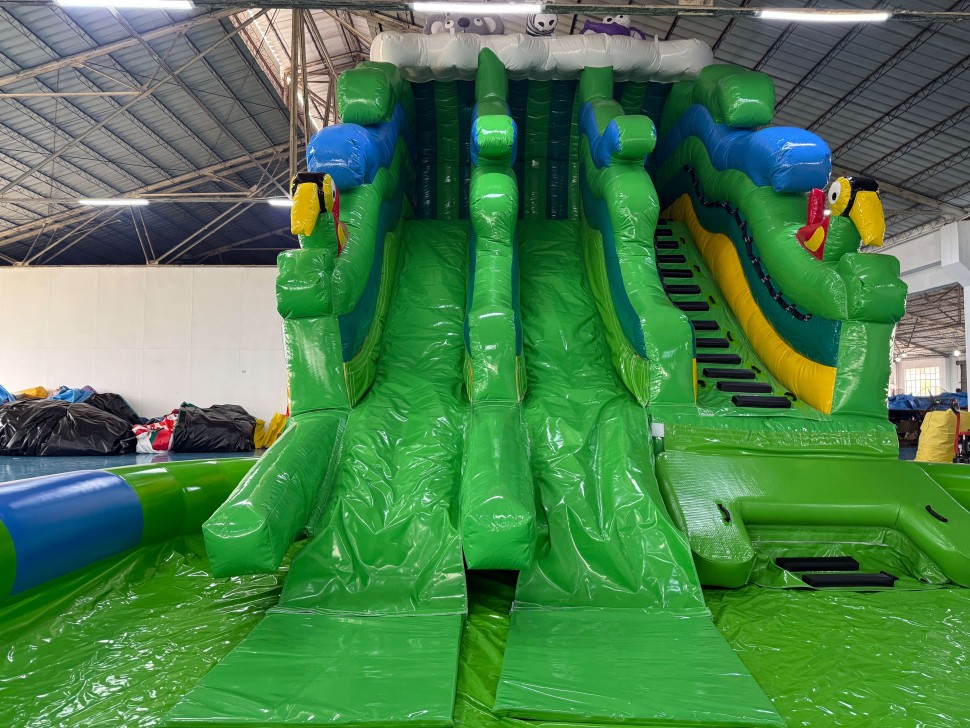 Надувной аквапарк 