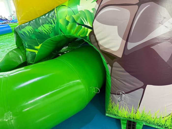 Надувной аквапарк "Амазонка" 13*7*7 м 