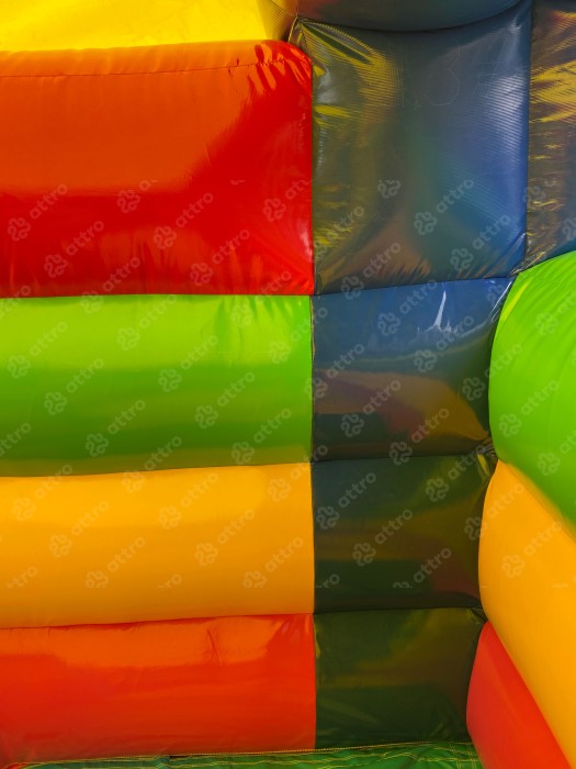 Надувной батут "Игры с Миньонами под крышей" 12*6*7 м