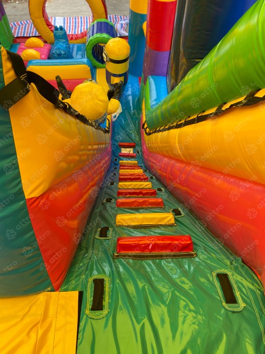 Надувной батут "Игры с Миньонами под крышей" 12*6*7 м