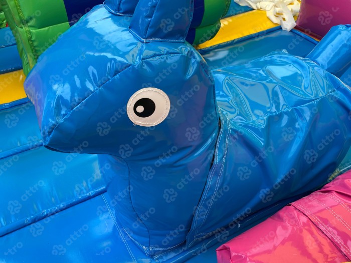 Надувной батут "Игры с Миньонами под крышей" 12*6*7 м