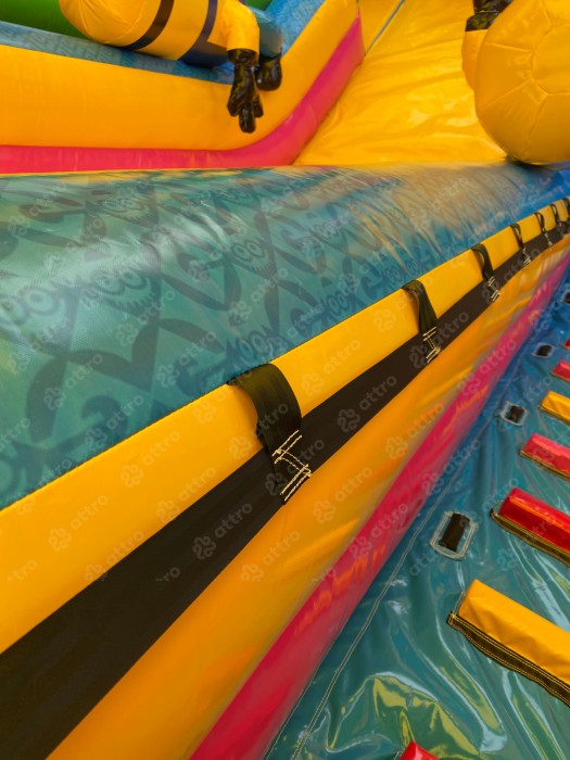 Надувной батут "Игры с Миньонами под крышей" 12*6*7 м