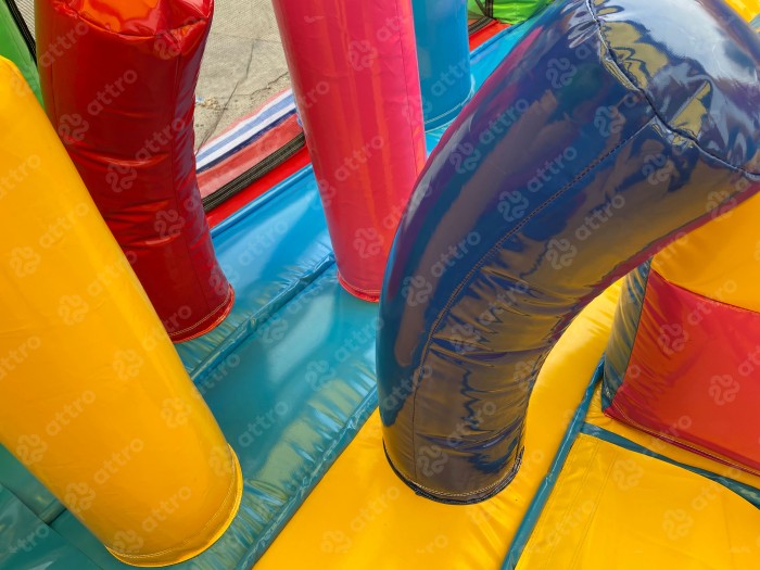 Надувной батут "Игры с Миньонами под крышей" 12*6*7 м