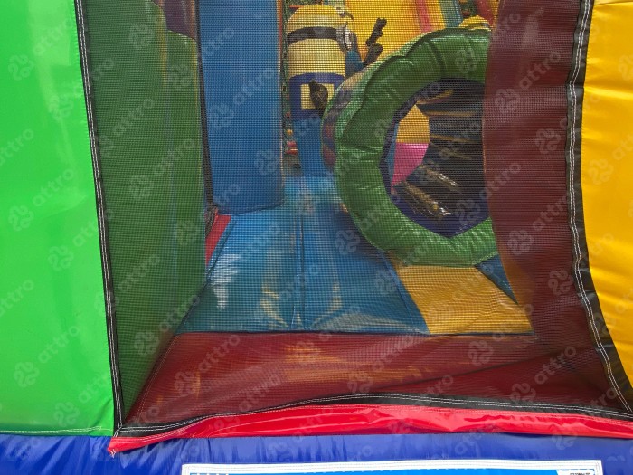 Надувной батут "Игры с Миньонами под крышей" 12*6*7 м