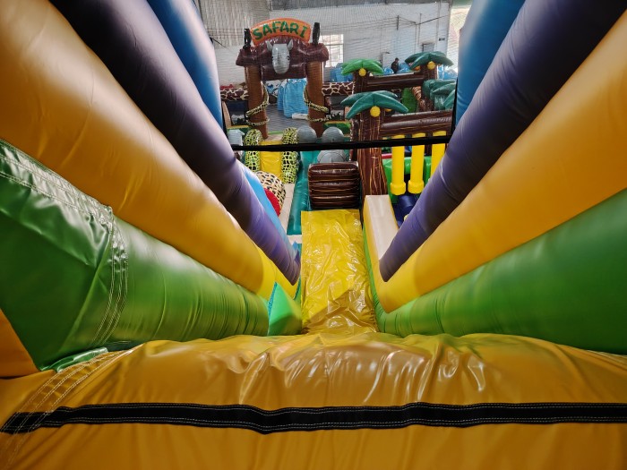 Надувной батут «Сафари с иллюминаторами»  16*9,5*7 м