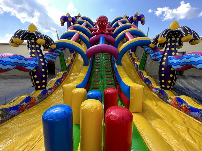 Надувная горка "Мега риф" 14*7*10 м