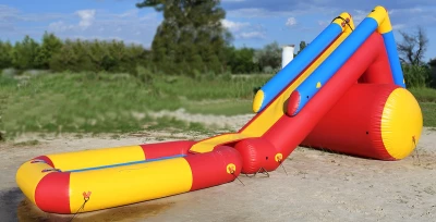 Надувная водная горка "Спуск" с бассейном