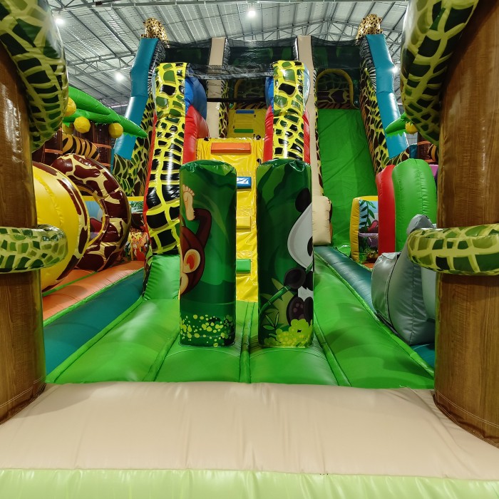 Надувной батут "Сафари" 14*7*6,6 м