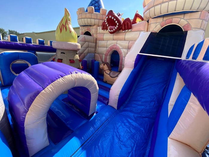 Надувной батут "Крепость" 8*8*6 м