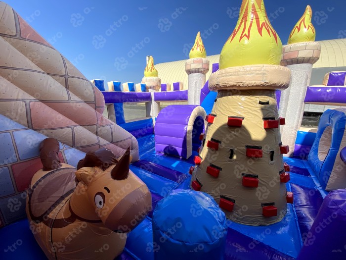 Надувной батут "Крепость" 8*8*6 м