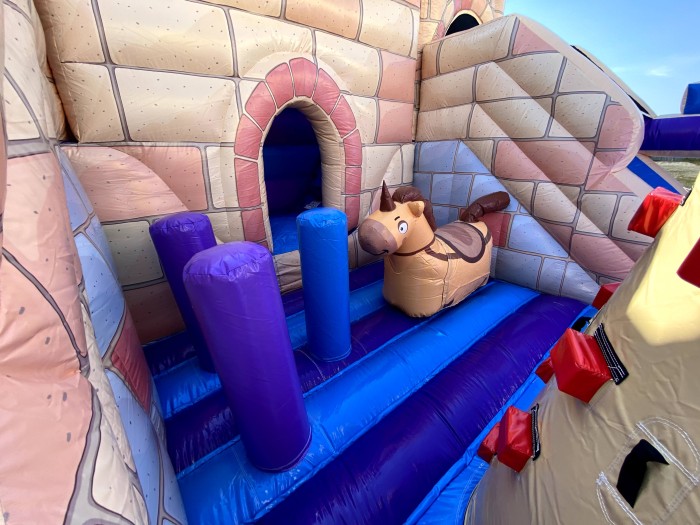 Надувной батут "Крепость" 8*8*6 м