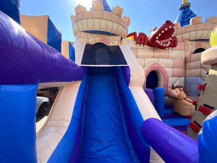Надувной батут "Крепость" 8*8*6 м