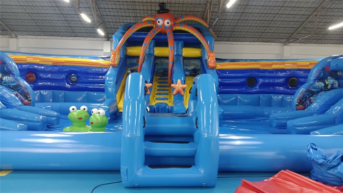 Надувной аквапарк "Маяк" 21,5*11,4*5,7 м