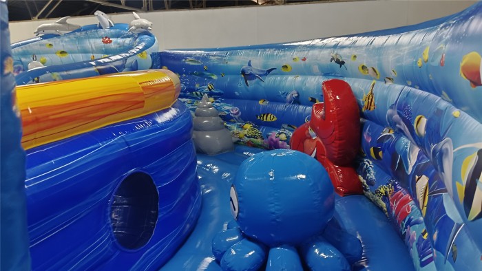 Надувной аквапарк "Маяк" 21,5*11,4*5,7 м