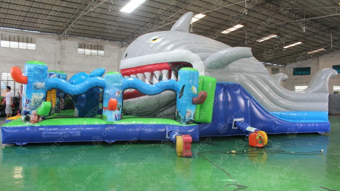 Надувной батут-робот "Акула каракула" 11*5*5 м