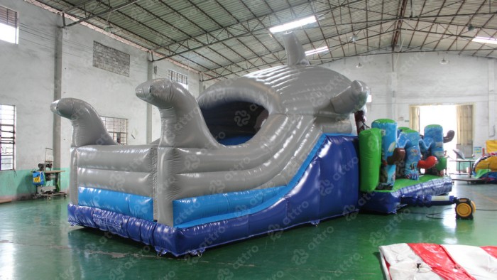 Надувной батут-робот "Акула каракула" 11*5*5 м